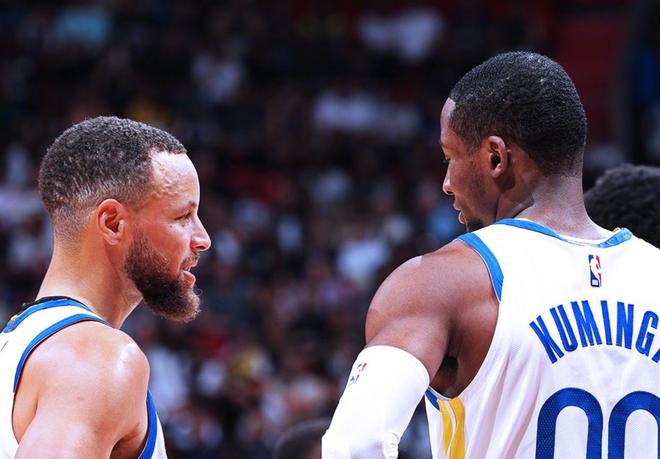 江苏队横扫浙江队，克莱关键制胜