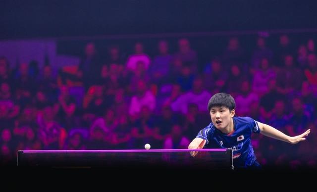 日本队鏖战德国队，张本智和刷新纪录