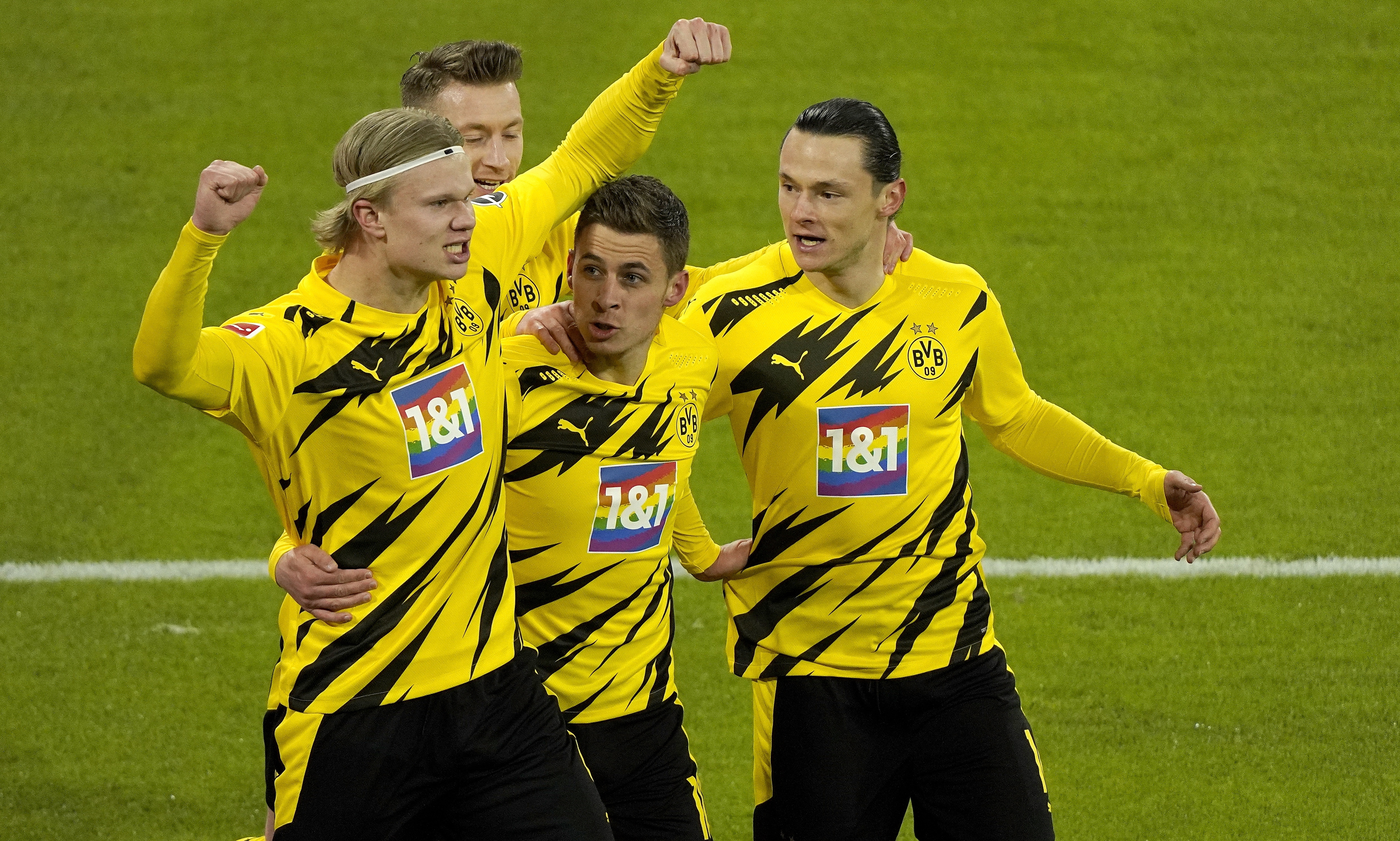 罗马逆转哥伦比亚,莱万惊艳四座 罗马逆转哥伦比亚,莱万惊艳四座