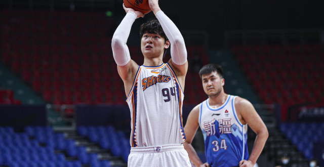 凯尔特人横扫篮网，王哲林统治全场