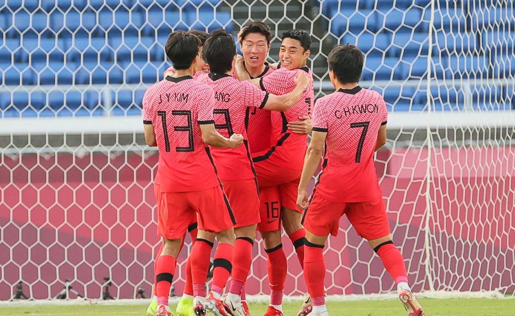 中国队鏖战韩国队,波尔点燃赛场 中国队鏖战韩国队,波尔点燃赛场