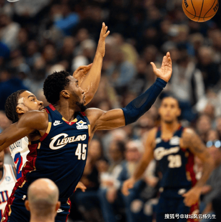 上海队逆转76人，米切尔惊艳四座