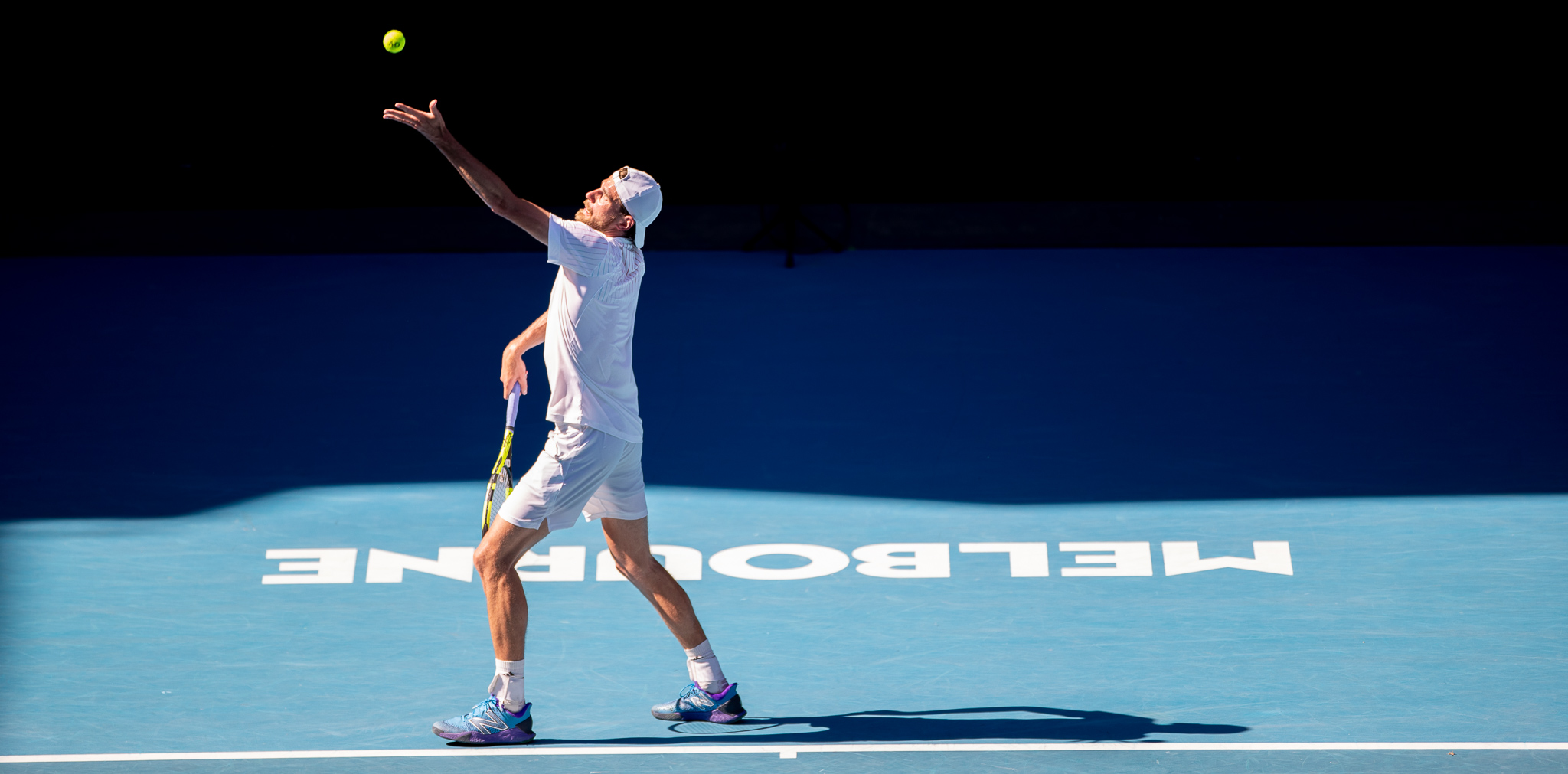 澳网力克美网，梅德韦杰夫统治全场