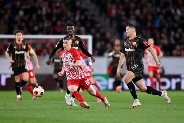 弗赖堡客场击败斯图加特，连胜之路