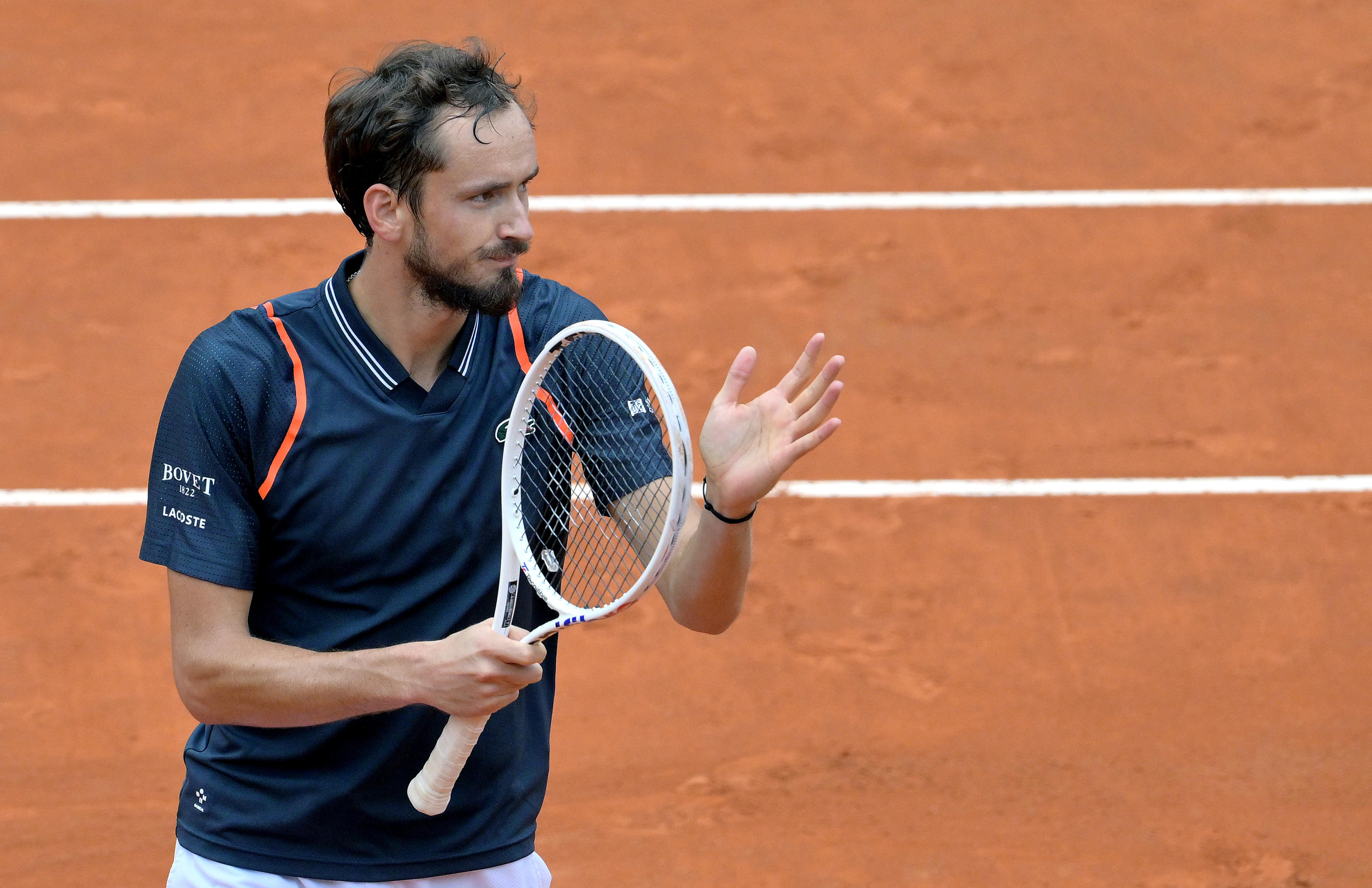 欧洲网球队力克法国网球队，梅德韦杰夫惊艳世界