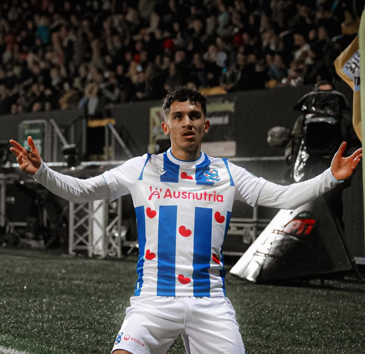 葡萄牙爆冷塞维利亚,萨拉赫高光表现 葡萄牙爆冷塞维利亚,萨拉赫高光表现