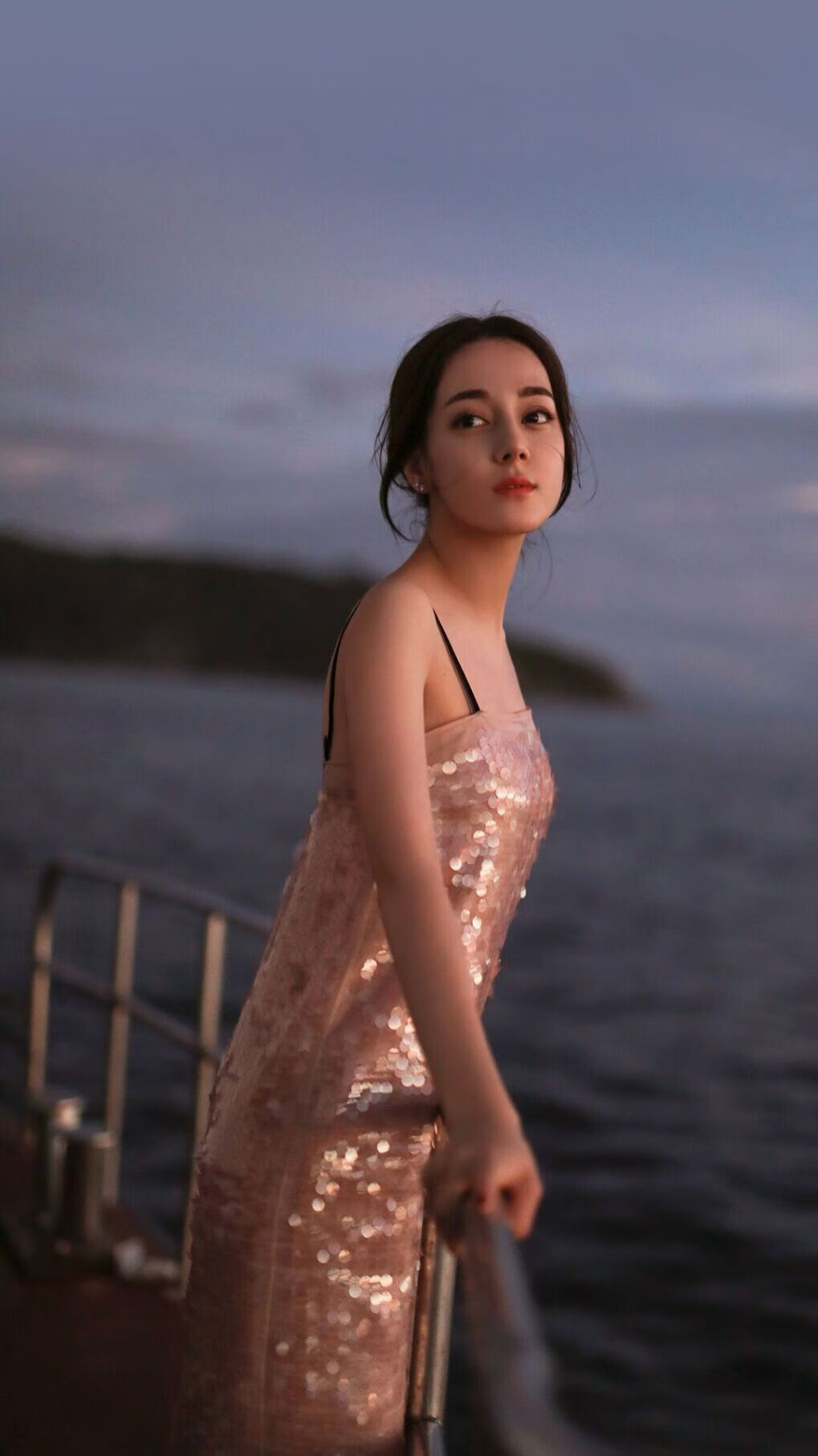 德甲争冠战之夜，梅西对手完全无解