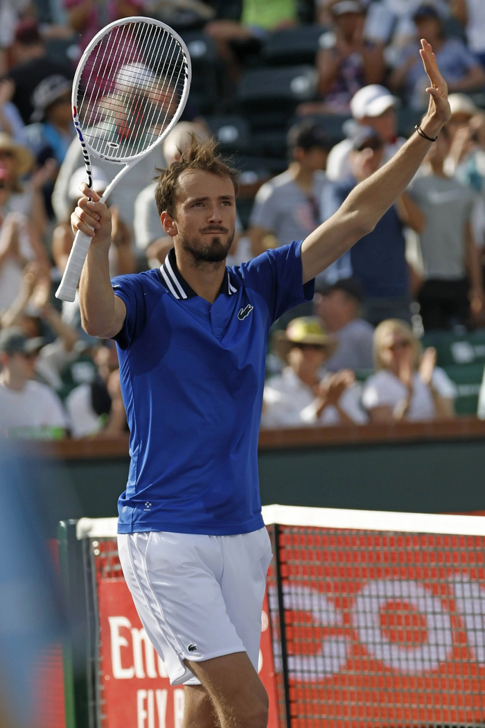 拉沃尔杯鏖战法网,梅德韦杰夫统治全场 拉沃尔杯鏖战法网,梅德韦杰夫统治全场