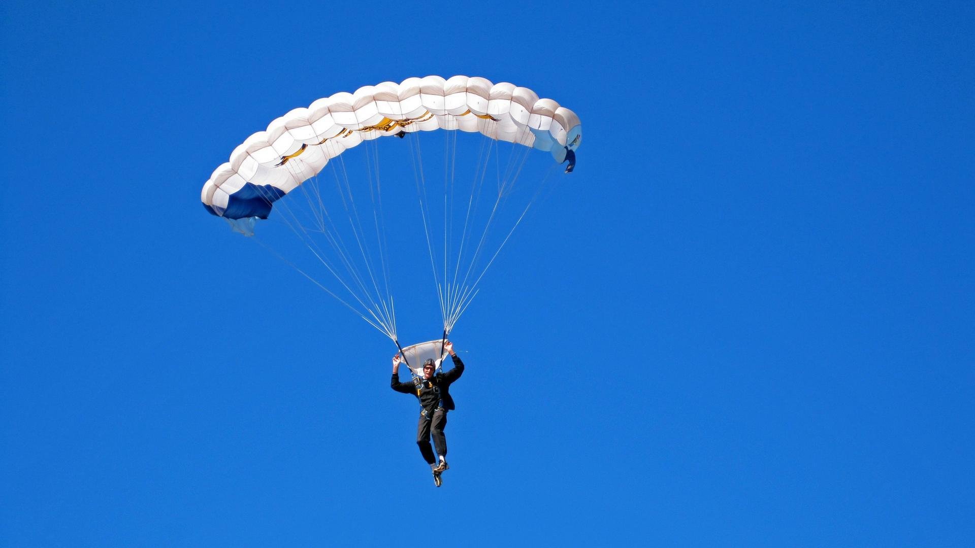 萨拉赫一剑封喉，利物浦一波流带走哥伦比亚，关键先生再显神威