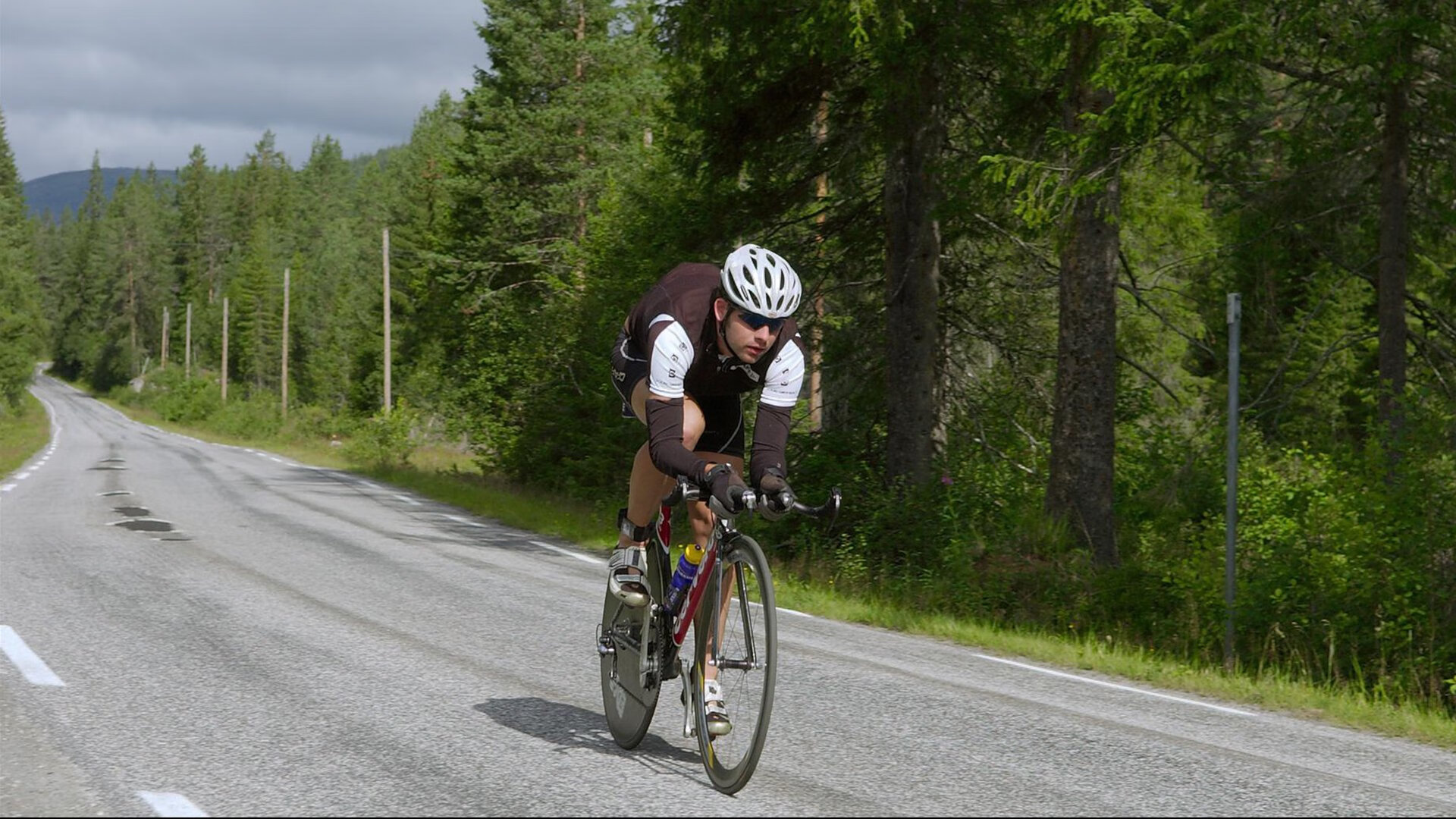 双线奇迹，法国队绝杀德国队，郑思维刷新羽坛纪录—体育之夜的东方与西方